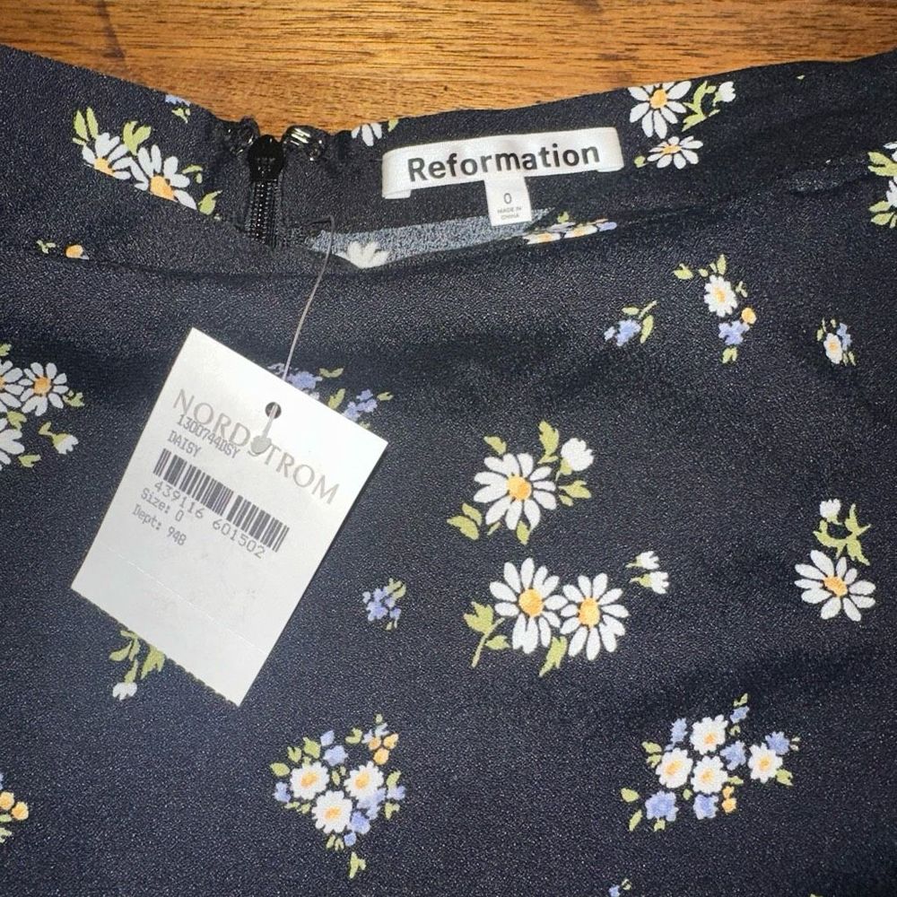 NWT Reformation BEA Skirt - Picture 4 of 6